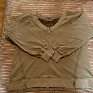 Aerie V-Neck Sweater in Olive